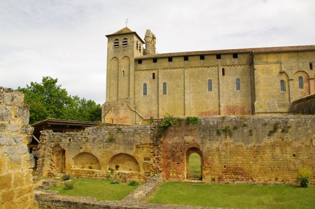 Abbatiale de Saint Avit Senieur.jpg